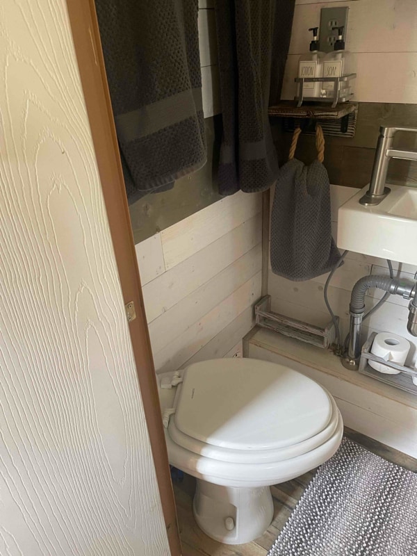 Building Photo - 8875 Calle de Brazito