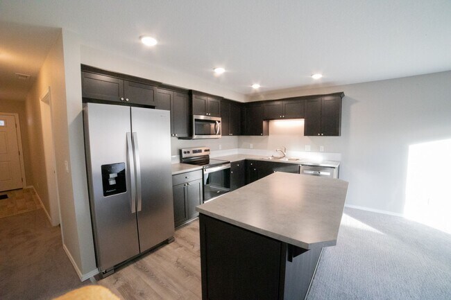 Building Photo - ALFOJ03