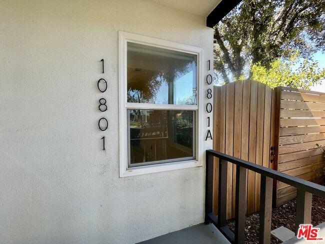 Building Photo - 10801 Galvin St