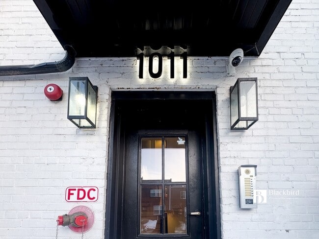 Building Photo - 1011 18th St NE