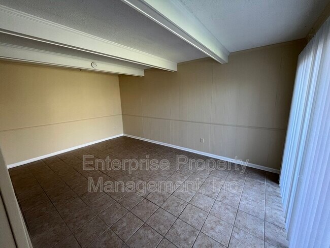 Building Photo - 3637 Haughton Ln