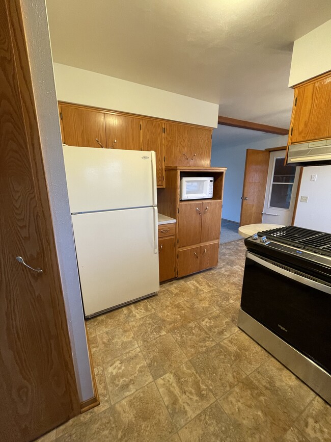 kitchen - 7627 Riles Rd