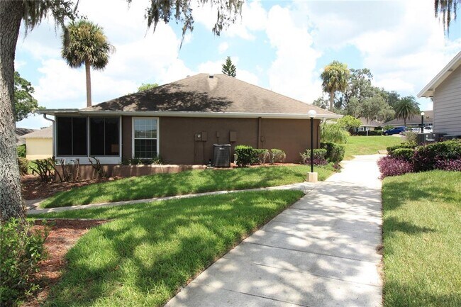 Building Photo - 1098 Villa Ln