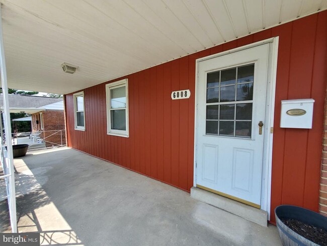 Building Photo - 6008 Jamestown Rd