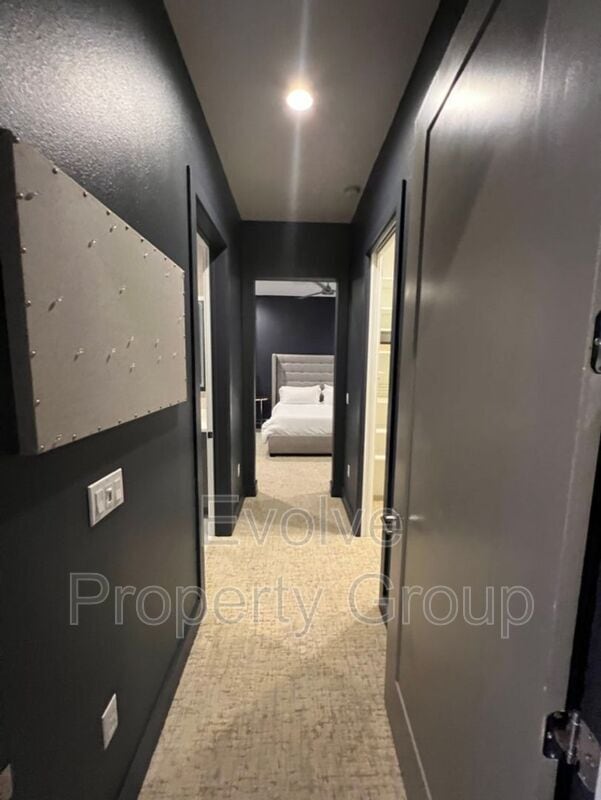 Building Photo - 183 Orange Pl