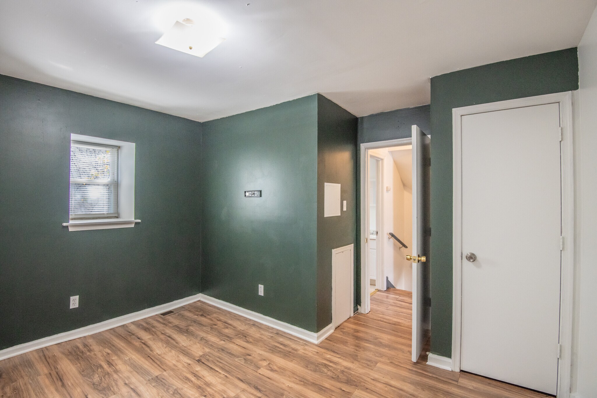 Building Photo - 506 Cherry St