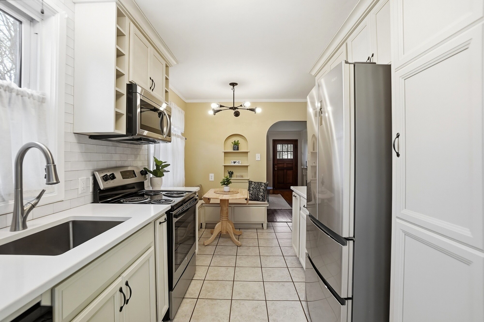 Building Photo - 2695 Bellwood Ave