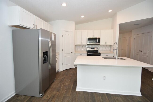 Building Photo - 6 Prosperity Ln