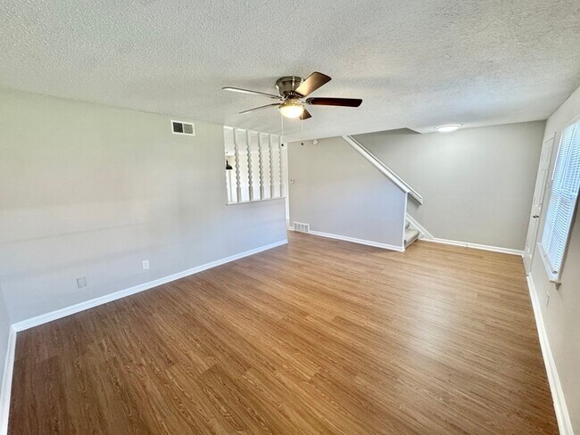Building Photo - 5426 Gatehoyse Drive