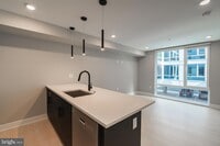 Building Photo - 6604 Ridge Ave