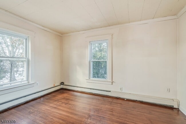 Building Photo - 155 Main St