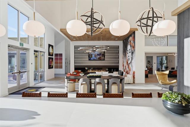 Building Photo - 6040 Radiant Ct