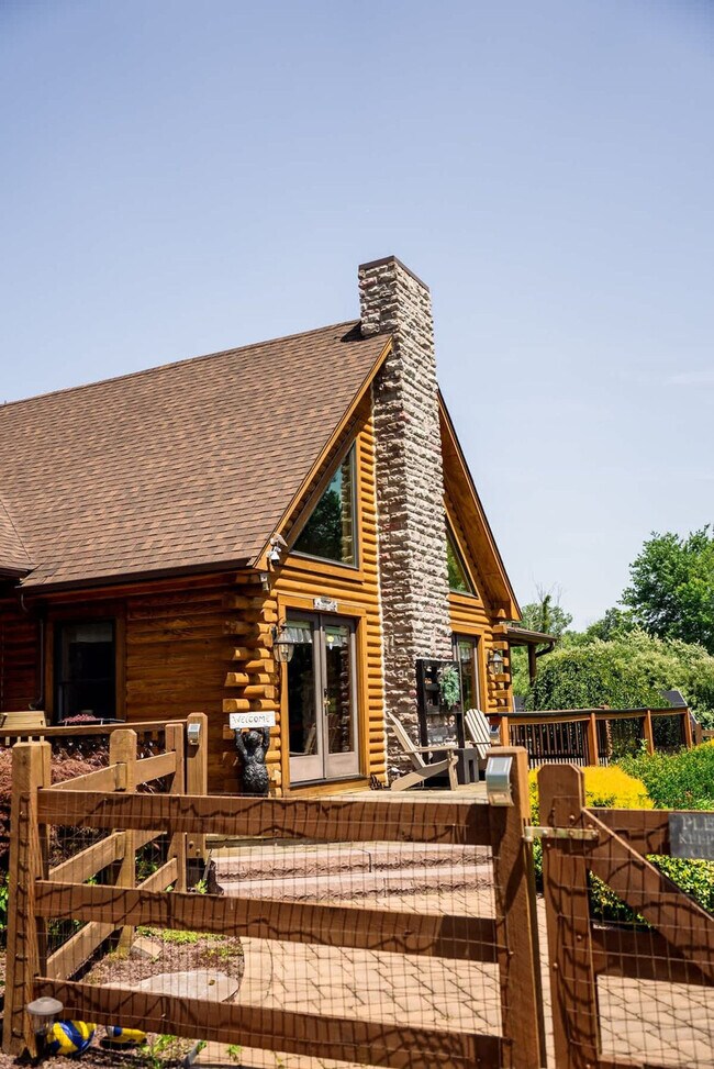 Building Photo - 7223 Ferry Rd