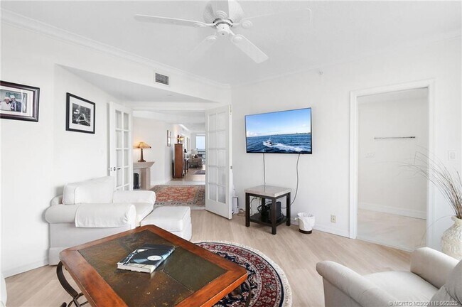 Building Photo - 8600 S Ocean Dr