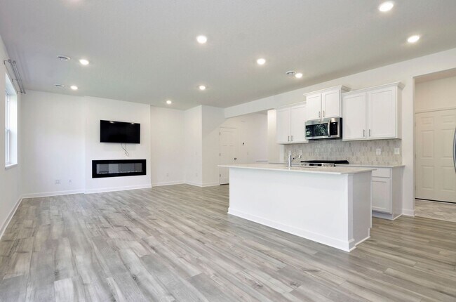 Building Photo - 3858 Heath Ave N