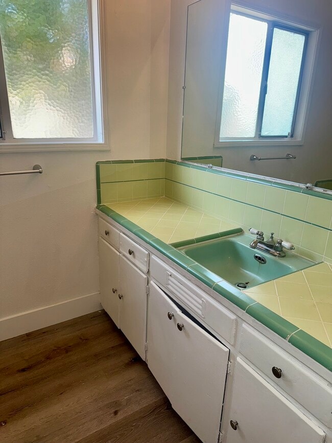 Building Photo - 3874 Arden Dr S