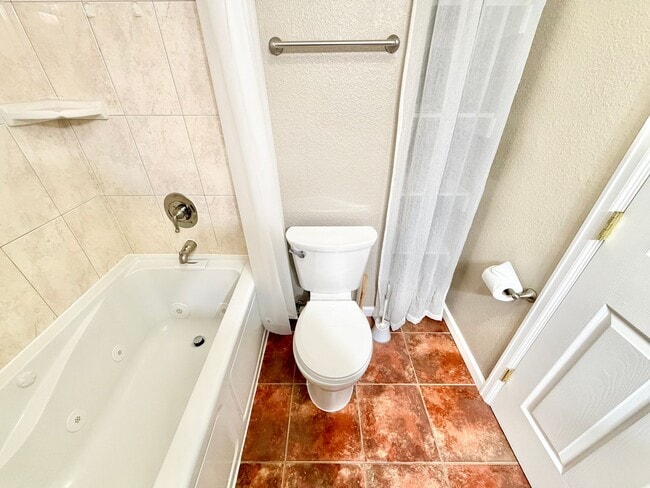 Building Photo - Wheat Ridge 2-story