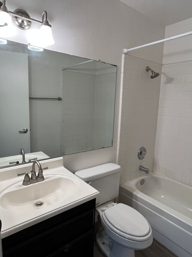 Building Photo - Perfect unit in Tempe!