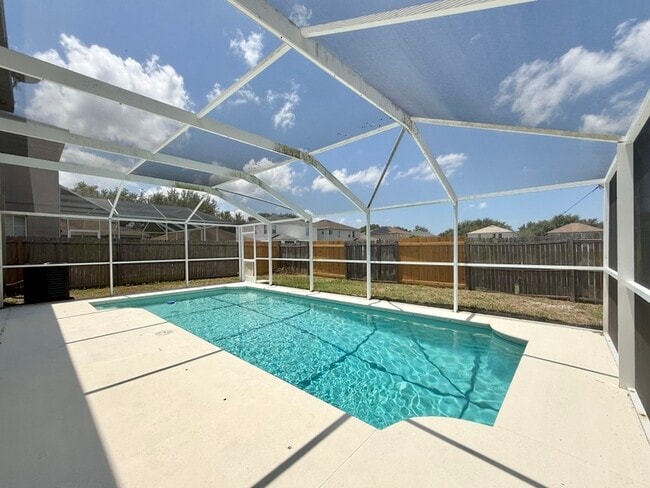 Building Photo - 10325 Boyette Creek Blvd