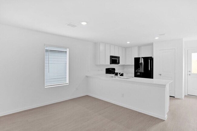 Building Photo - 835 Madrono Dr