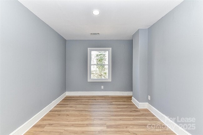 Building Photo - 4924 Jane Ave