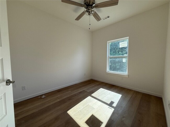 Building Photo - 832 Dockery Ln