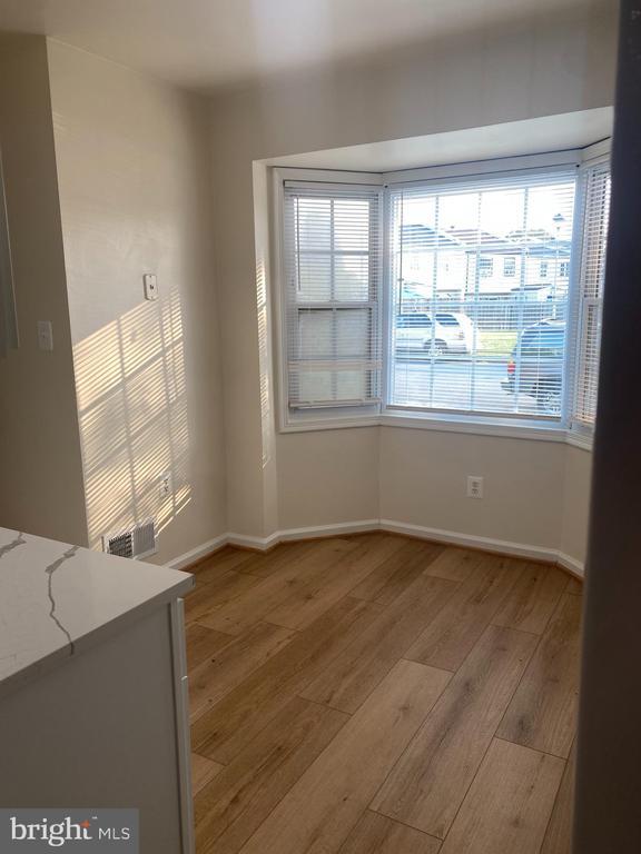 Building Photo - 10175 Irongate Way