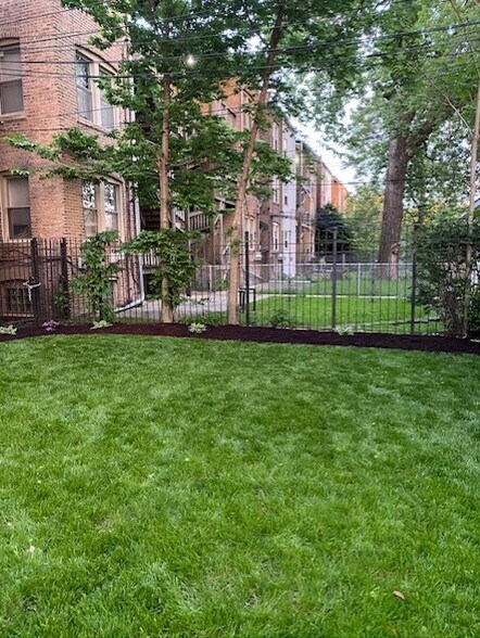 Flower landscape - 8522 S Bennett Ave