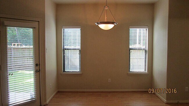 Building Photo - 5202 Brinkman Ct