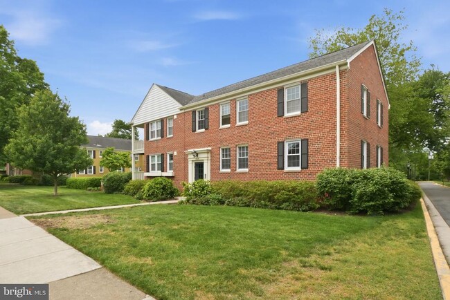 Building Photo - 6604 Potomac Ave