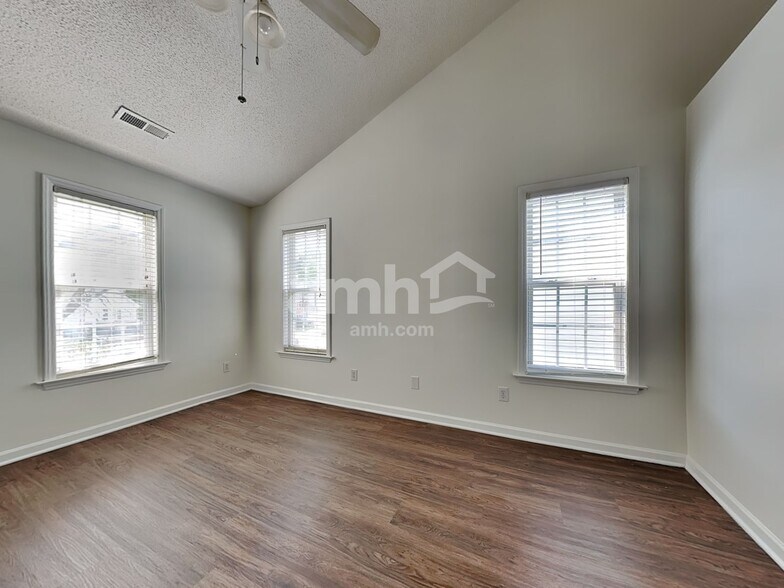 Building Photo - 5805 Brookshadow Dr