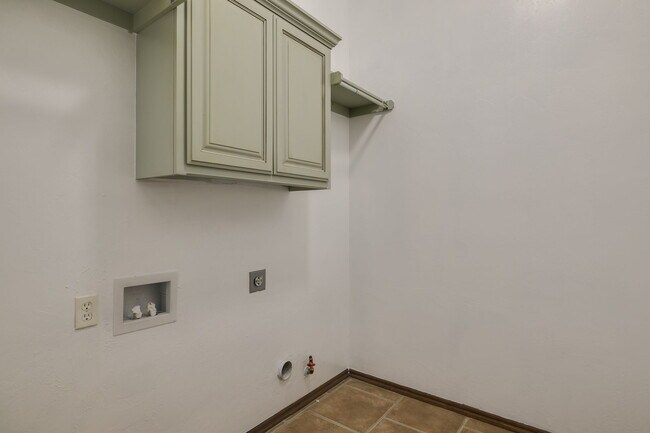 Building Photo - 4304 NW 164th Terrace