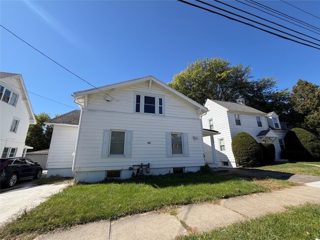Primary Photo - 107 Glenwood Ave
