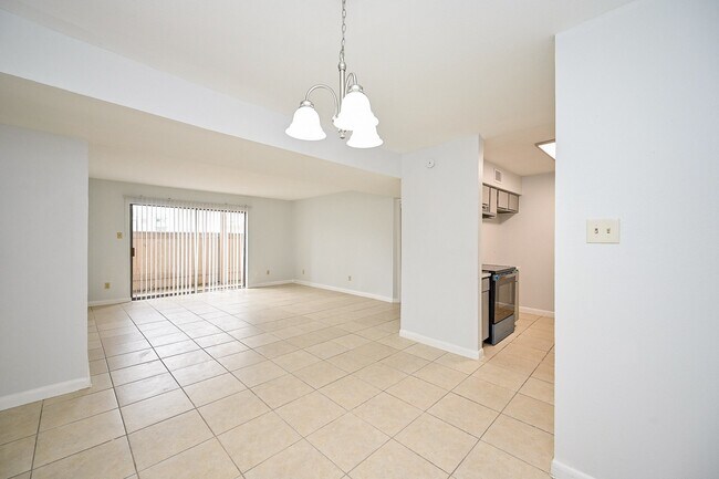 Building Photo - 8427 Hearth Dr