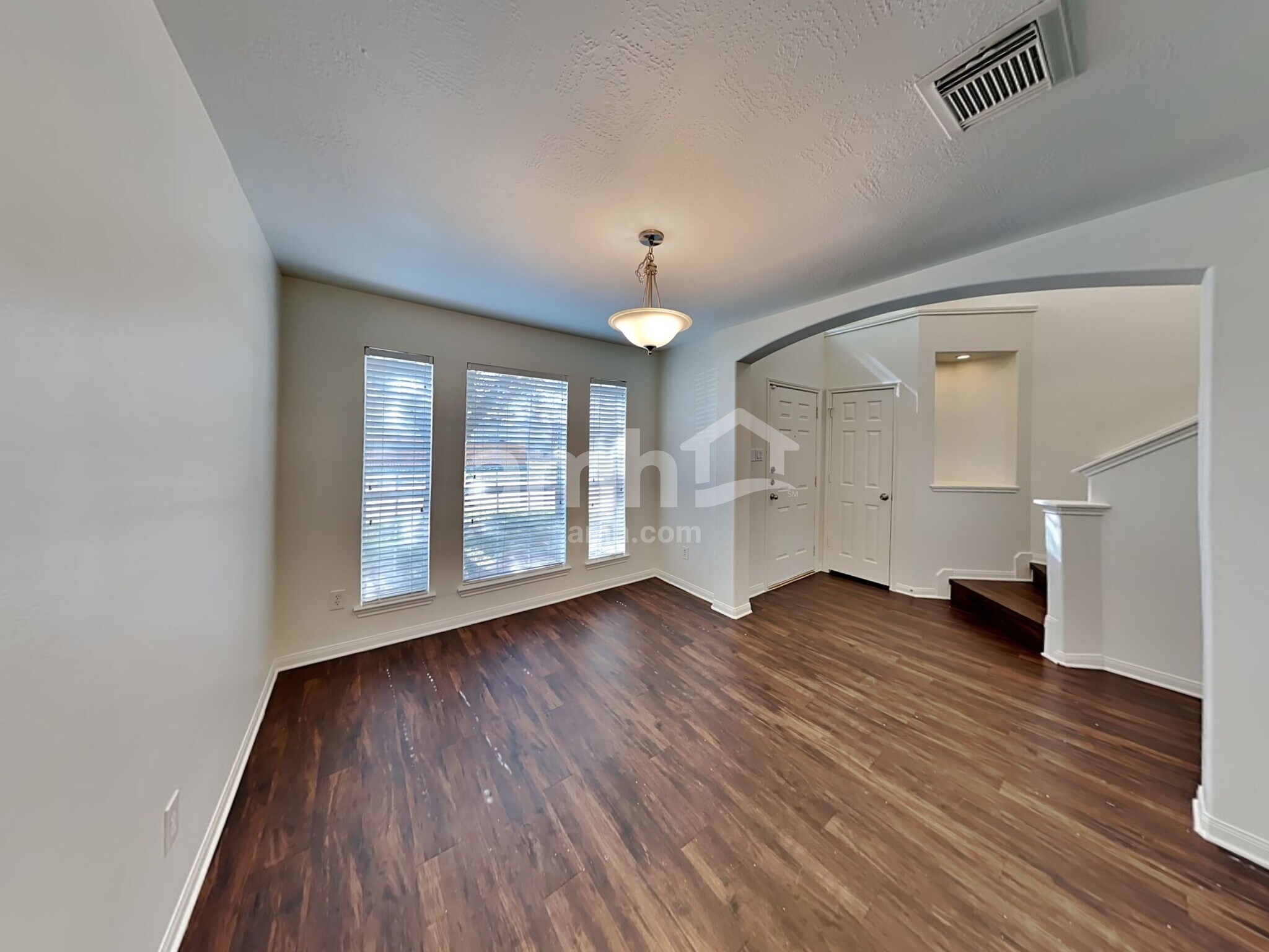 Building Photo - 4002 Ashview Ln