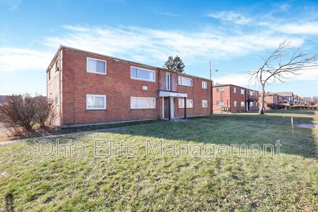 Building Photo - 3605 Cushing Dr