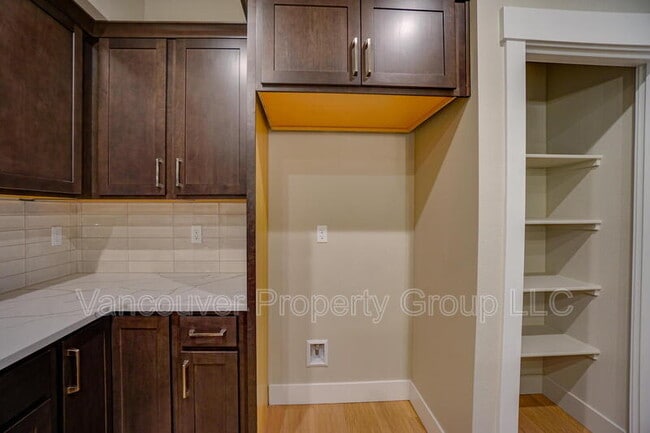 Building Photo - 2215 E Badger Wy