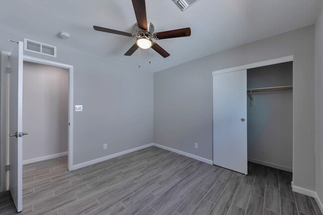 Building Photo - 6-Bedroom, 3-Bath Tempe Home with Private Pool Near ASU