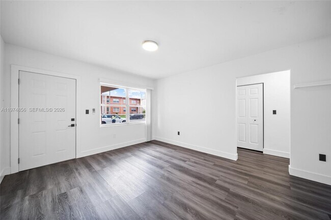 Building Photo - 3551 SW 10th St