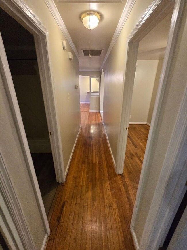 Building Photo - 3 BR House in S. Chesterfield - Available Now!