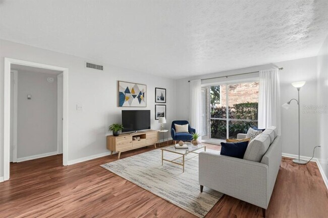 Building Photo - 4212 Lake Underhill Rd