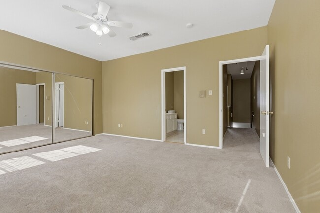 Building Photo - 506 Wilcrest Dr