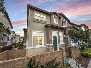 Building Photo - 3011 Cole Grade Dr