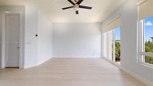 Building Photo - 10255 NW 63rd Terrace