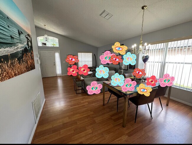Building Photo - 3673 Seminole Dr