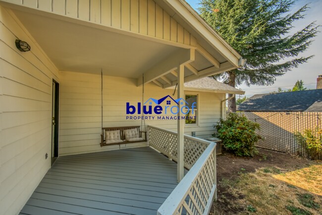 Building Photo - 54 SE 74th Ave