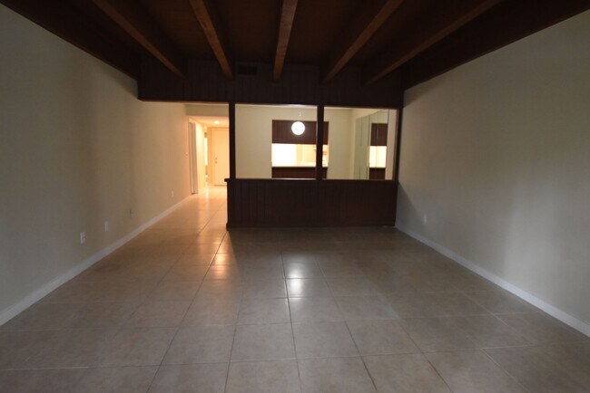 Building Photo - 5323 Indian Creek Dr