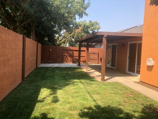 Building Photo - 1213 Chetwood Dr