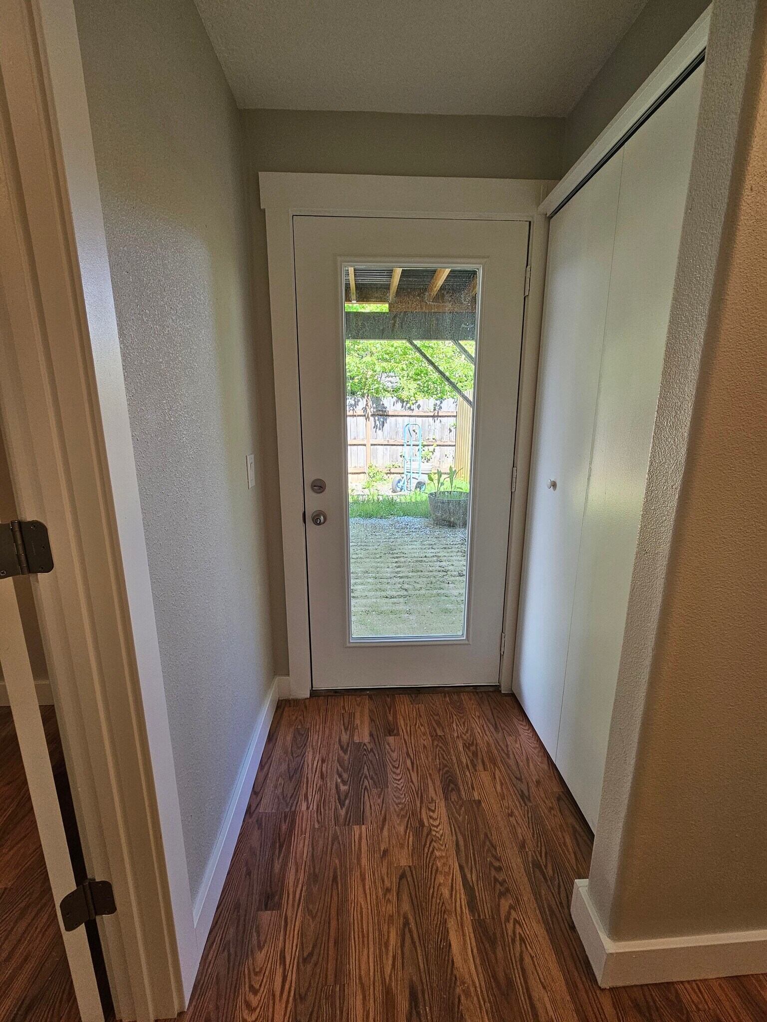 door to covered patio/backyard - 13235 SE Oatfield Rd