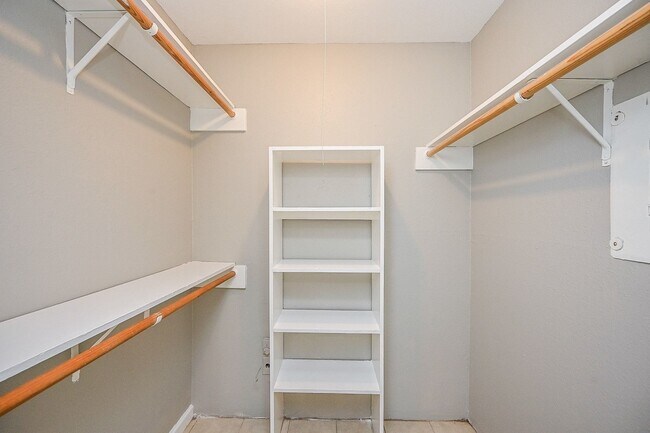 Building Photo - 16303 Lyons School Rd